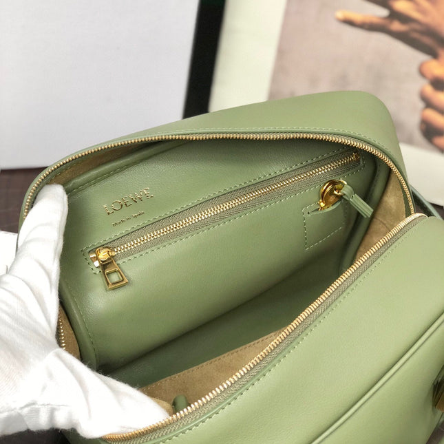 LOE AMAZONA 19 BAG IN AVOCADO GREEN NAPPA CALFSKIN