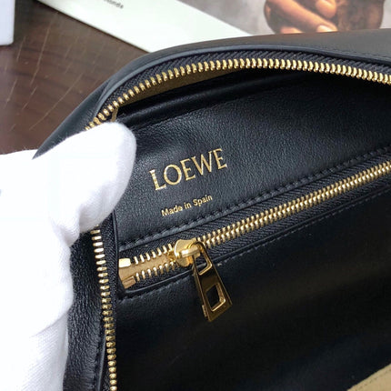 LOE AMAZONA 19 BAG IN BLACK NAPPA CALFSKIN
