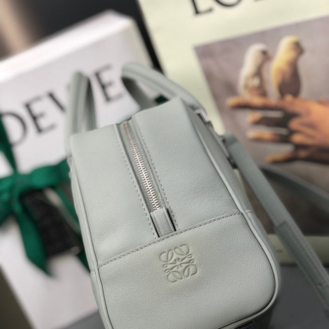 LOE AMAZONA 19 BAG IN LIGHT GREY NAPPA CALFSKIN