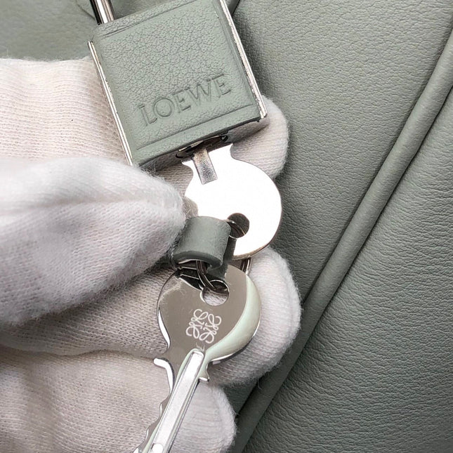 LOE AMAZONA 19 BAG IN LIGHT GREY NAPPA CALFSKIN