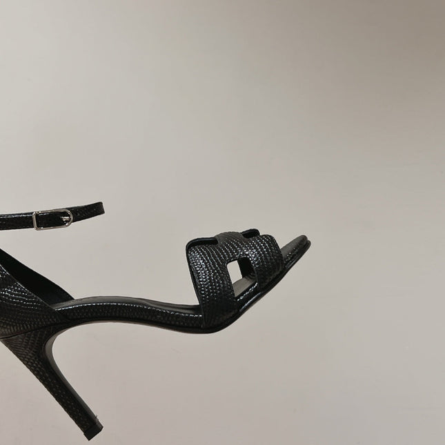 PREMIERE 105 SANDAL IN BLACK GRAINED CALFSKIN