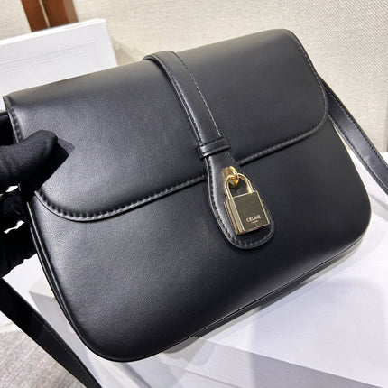 TABOU FLAP BAG 22 IN BLACK SMOOTH CALFSKIN GOLD LOCK