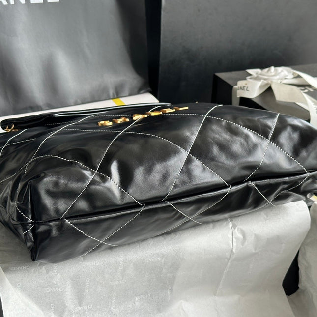 CC LARGE 42 HANDBAG IN BLACK SHINY CALFSKIN GOLD HARDWARE