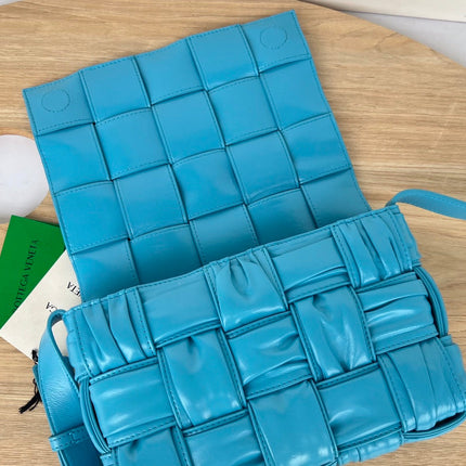 CASSETTE 28 IN SKY BLUE SOFT LAMBSKIN