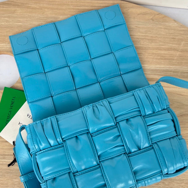 CASSETTE 28 IN SKY BLUE SOFT LAMBSKIN