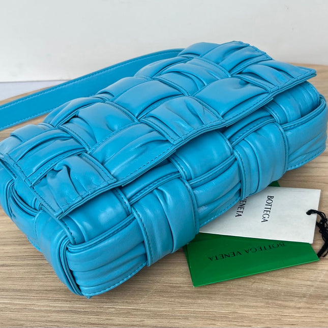 CASSETTE 28 IN SKY BLUE SOFT LAMBSKIN
