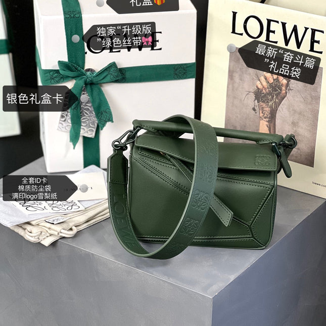 LOE MINI 18 PUZZLE BAG IN BOTTLE GREEN SATIN CALFSKIN