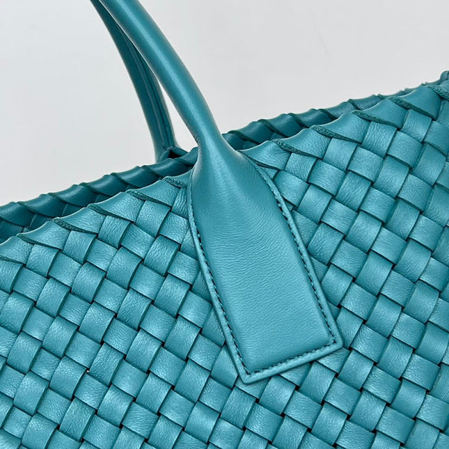 SMALL CABAT 32 IN TEAL BLUE LAMBSKIN