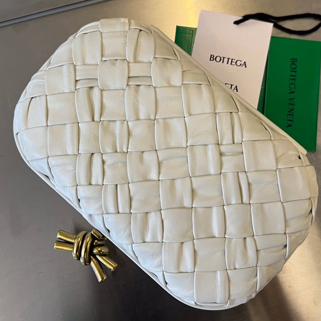 KNOT 19 IN WHITE LAMBSKIN