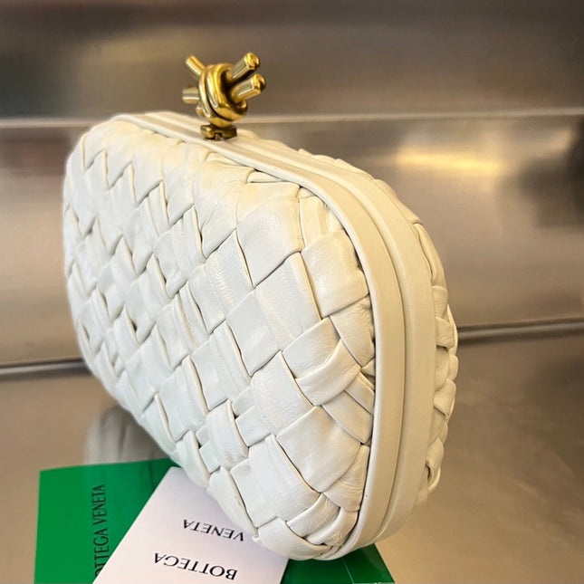 KNOT 19 IN WHITE LAMBSKIN