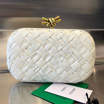 KNOT 19 IN WHITE LAMBSKIN