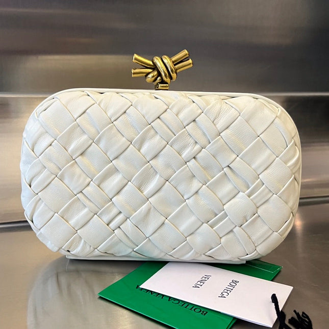 KNOT 19 IN WHITE LAMBSKIN