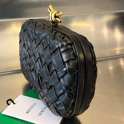 KNOT 19 IN BLACK LAMBSKIN