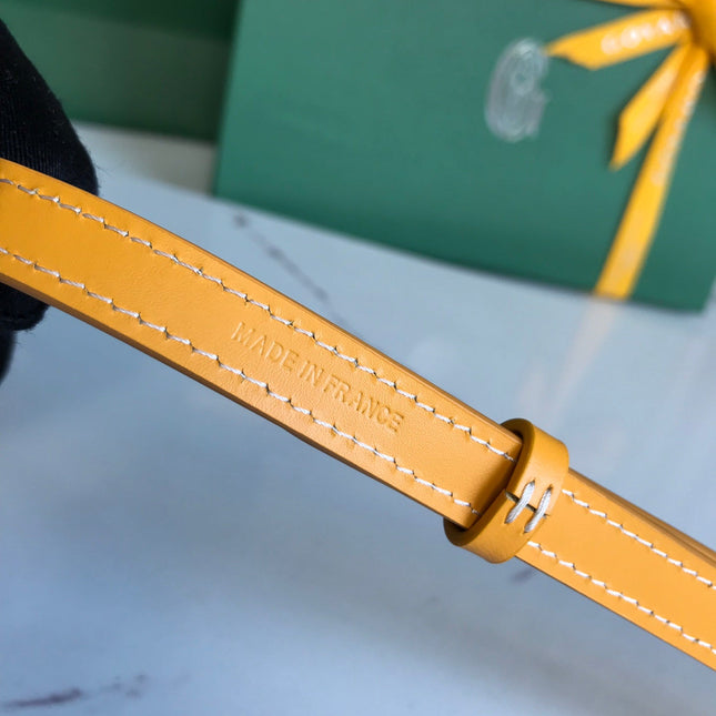 MONTMARTRE GM CASE 18 IN YELLOW GOYARDINE CANVAS