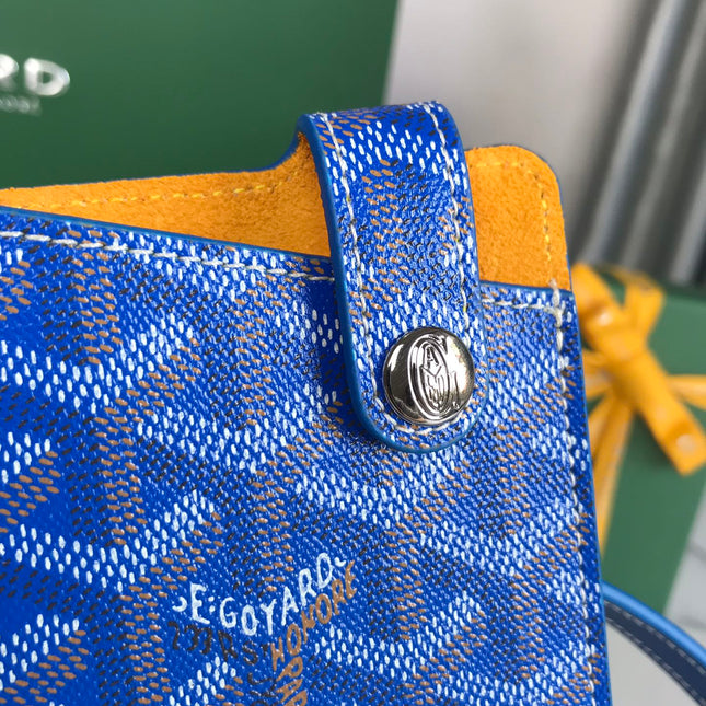 MONTMARTRE GM CASE 18 IN SAPPHIRE BLUE GOYARDINE CANVAS