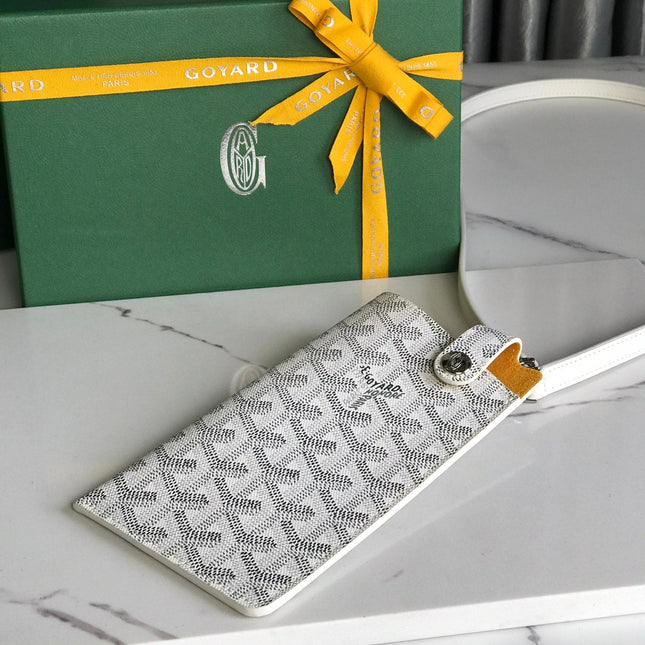 MONTMARTRE GM CASE 18 IN WHITE GOYARDINE CANVAS