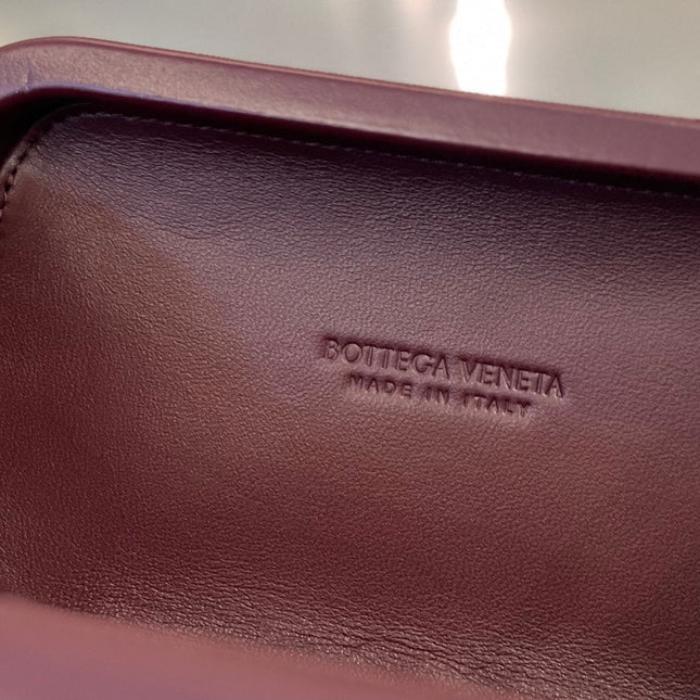 KNOT 20 IN BAROLO LAMBSKIN WITH CHAIN