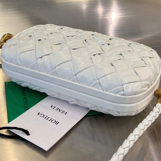 KNOT 20 IN WHITE LAMBSKIN WITH CHAIN