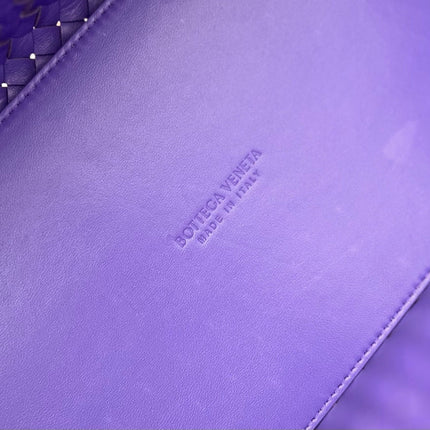 LARGE CABAT 51 IN MAUVE PURPLE LAMBSKIN
