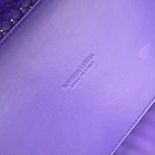 LARGE CABAT 51 IN MAUVE PURPLE LAMBSKIN