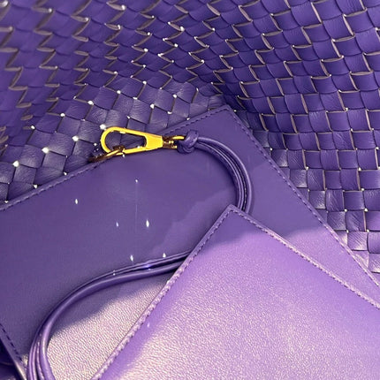 LARGE CABAT 51 IN MAUVE PURPLE LAMBSKIN