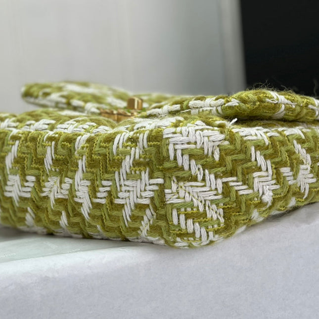SMALL FLAP BAG 26 IN LIGHT GREEN MIX WHITE TWEED SILVER AND GOLD CHAIN