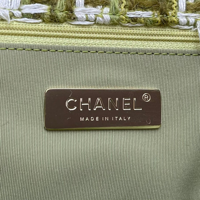 SMALL FLAP BAG 26 IN LIGHT GREEN MIX WHITE TWEED SILVER AND GOLD CHAIN