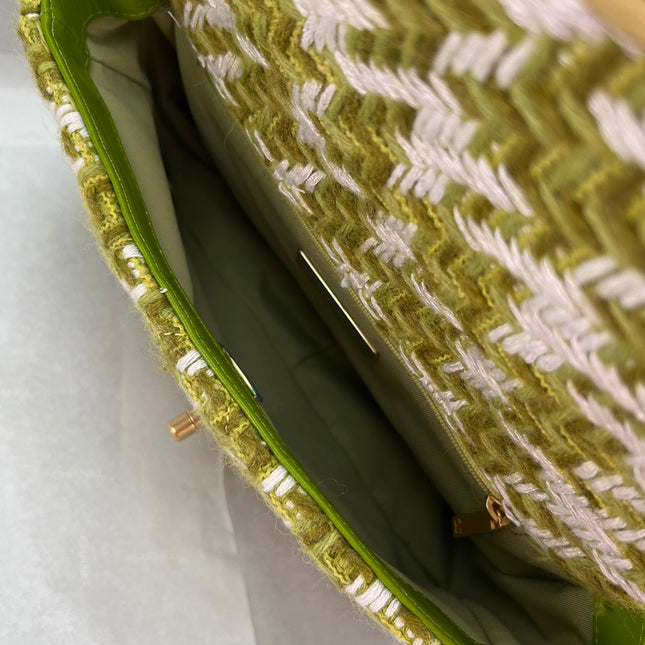 SMALL FLAP BAG 26 IN LIGHT GREEN MIX WHITE TWEED SILVER AND GOLD CHAIN