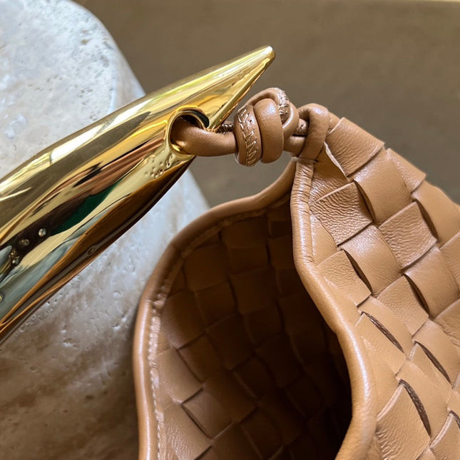 SARDINE 33 WITH CHAIN IN TAWNY BROWN LAMBSKIN