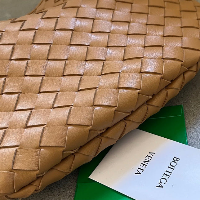 SARDINE 33 WITH CHAIN IN TAWNY BROWN LAMBSKIN