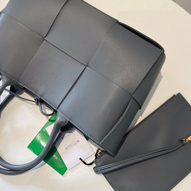 SMALL ARCO TOTE 30 IN TROUT GRAY LAMBSKIN