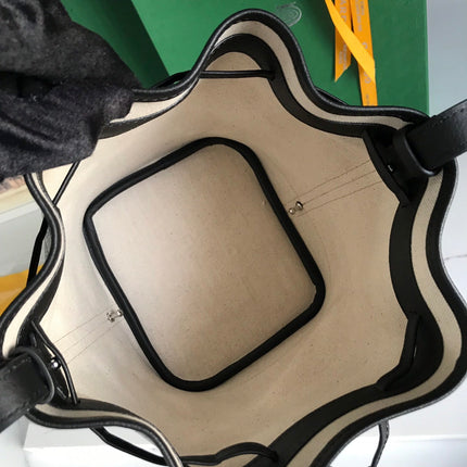 PETIT FLOT BUCKET BAG 22 IN BLACK GOYARDINE CANVAS AND LAMBSKIN TRIM