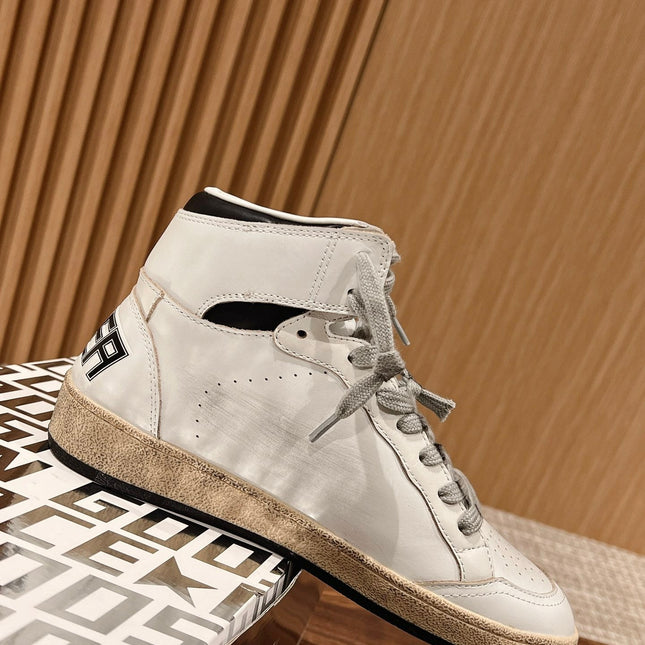 SKY-STAR SNEAKERS IN WHITE NAPPA LAMBSKIN WITH BLACK STAR AND HEEL TAB