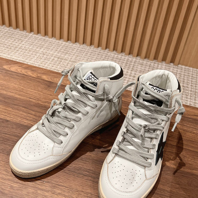 SKY-STAR SNEAKERS IN WHITE NAPPA LAMBSKIN WITH BLACK STAR AND HEEL TAB