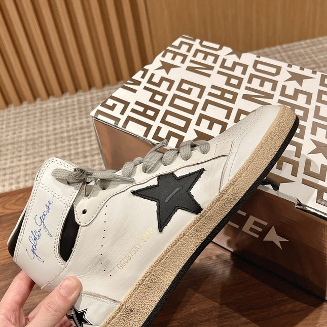 SKY-STAR SNEAKERS IN WHITE NAPPA LAMBSKIN WITH BLACK STAR AND HEEL TAB