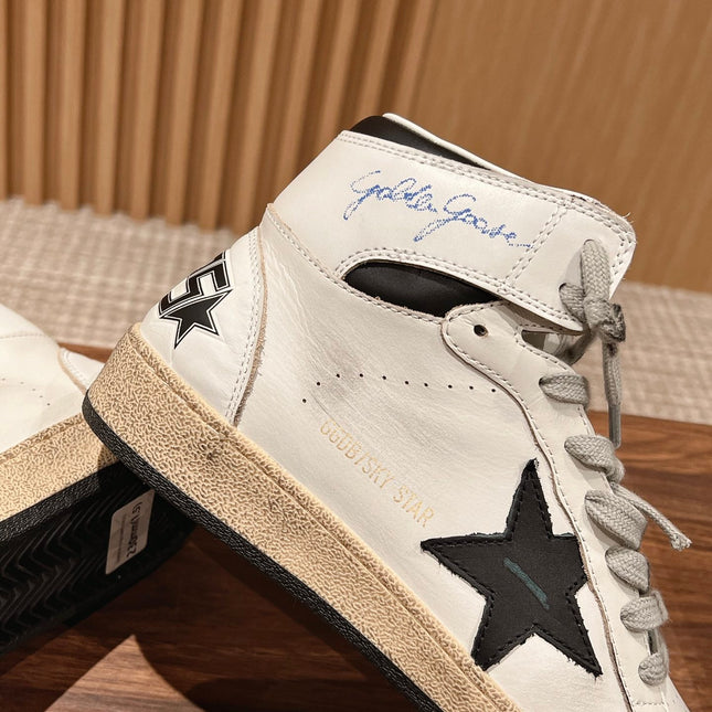 SKY-STAR SNEAKERS IN WHITE NAPPA LAMBSKIN WITH BLACK STAR AND HEEL TAB