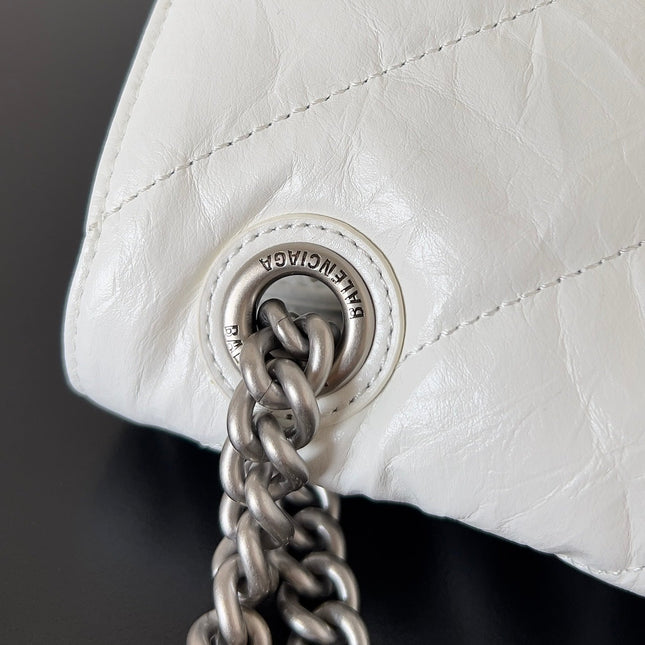 CRUSH CHAINED BAG 32 IN WHITE QUILTED CRUSHED CALFSKIN SILVER HARDWARE