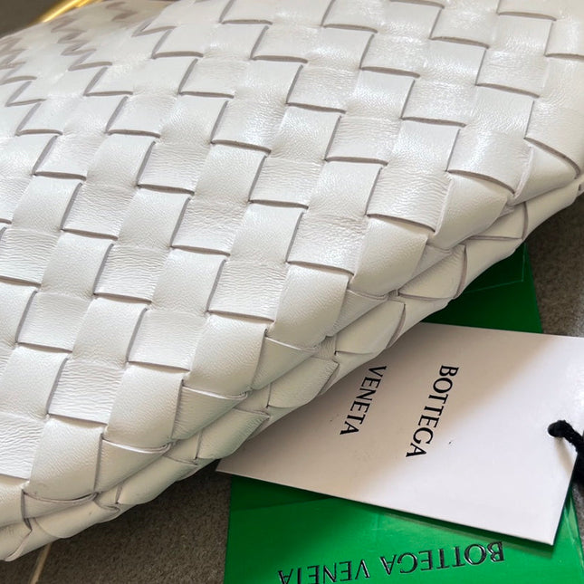 SARDINE 33 WITH CHAIN IN WHITE LAMBSKIN