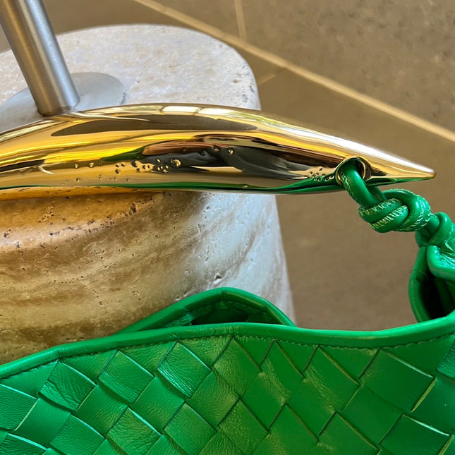 SARDINE 33 WITH CHAIN IN SHAMROCK GREEN LAMBSKIN