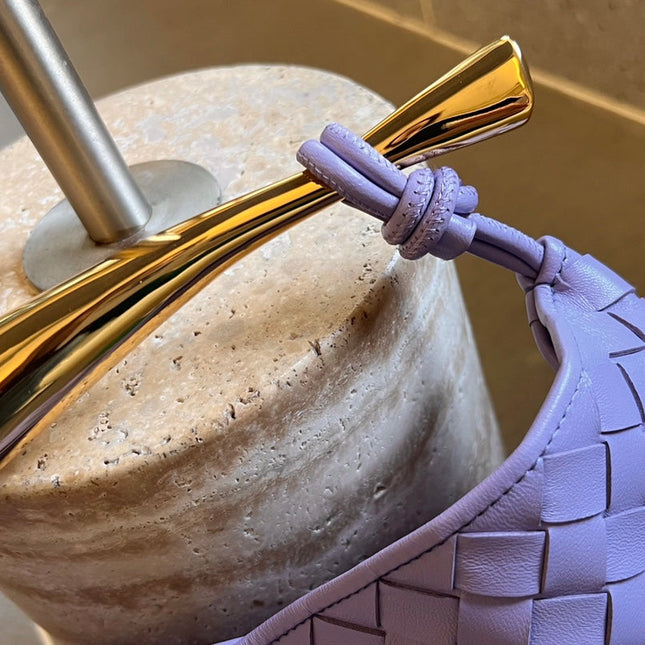 SARDINE 33 WITH CHAIN IN LIGHT PURPLE LAMBSKIN