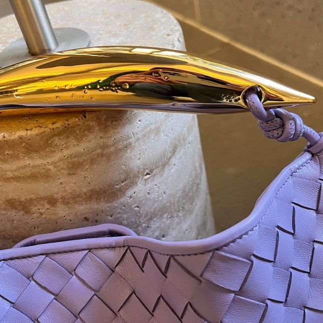 SARDINE 33 WITH CHAIN IN LIGHT PURPLE LAMBSKIN