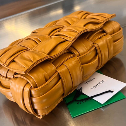 CASSETTE 28 IN SANDSTONE ORANGE SOFT LAMBSKIN