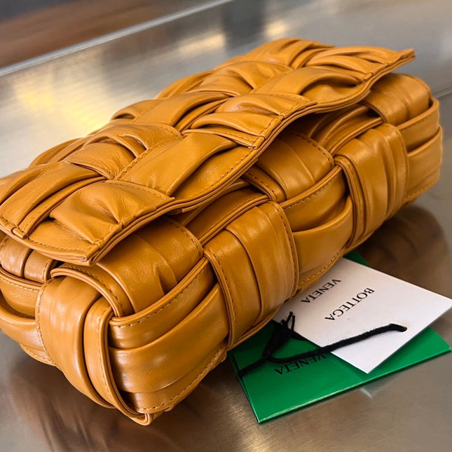 CASSETTE 28 IN SANDSTONE ORANGE SOFT LAMBSKIN