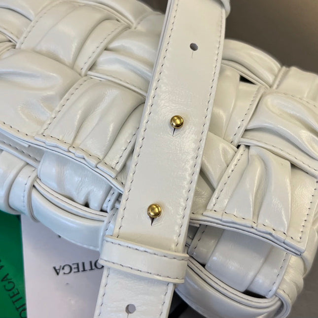 MINI CASSETTE 19 IN WHITE SOFT LAMBSKIN