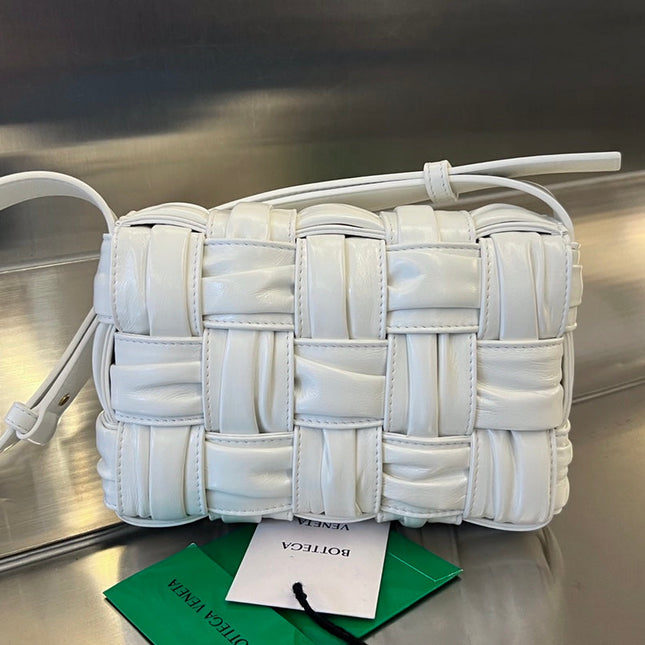 MINI CASSETTE 19 IN WHITE SOFT LAMBSKIN