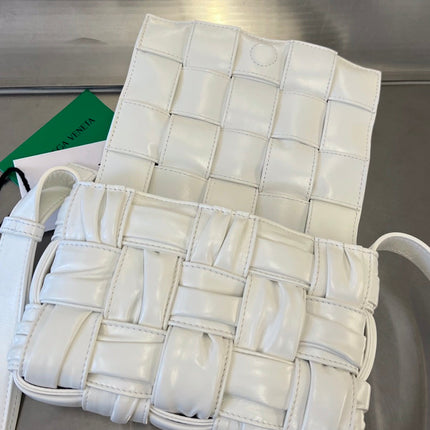 MINI CASSETTE 19 IN WHITE SOFT LAMBSKIN