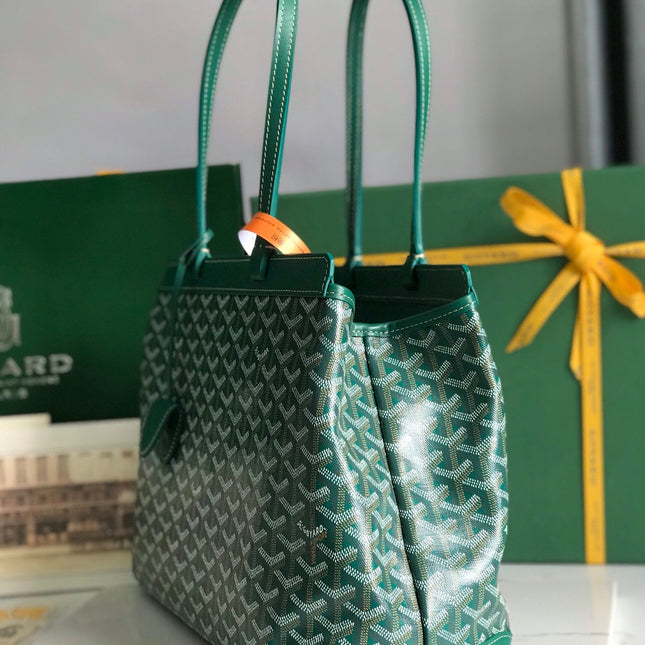 BELLECHASSE BIAUDE PM BAG 36 IN GREEN GOYARDINE CANVAS AND CALFSKIN TRIM
