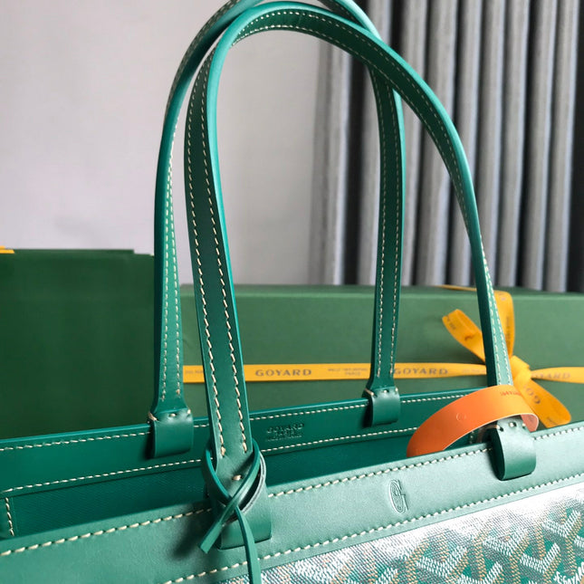 BELLECHASSE BIAUDE PM BAG 36 IN GREEN GOYARDINE CANVAS AND CALFSKIN TRIM