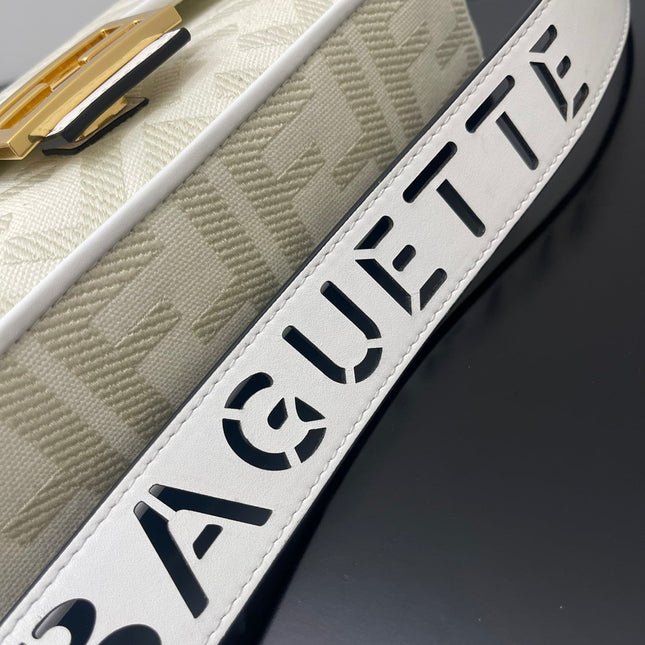 FENDI 26 BAGUETTE WHITE NAPPA LEATHER BAG WITH GOLD HARDWARE