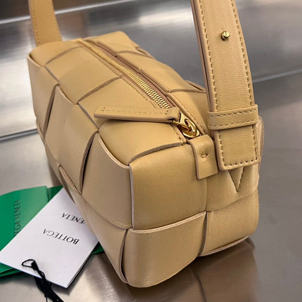 BRICK CASSETTE 28 IN HARVEST GOLD CALFSKIN